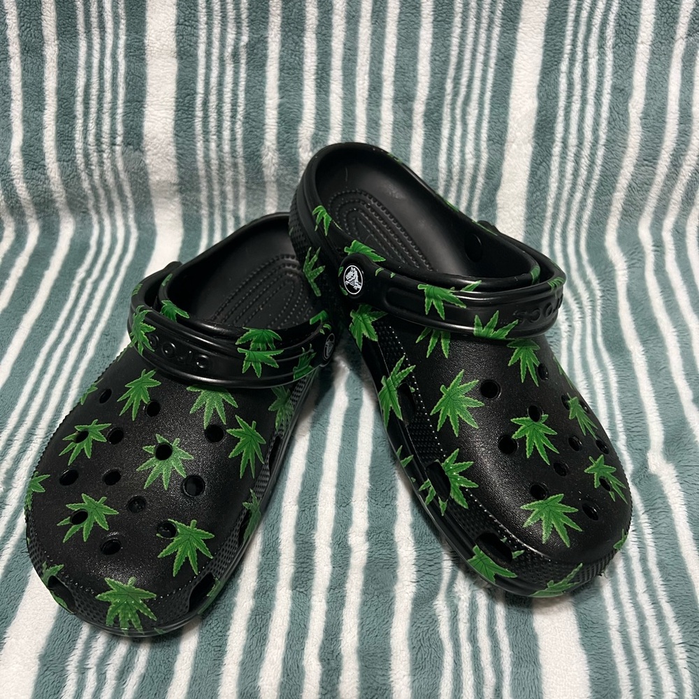 Weed crocs